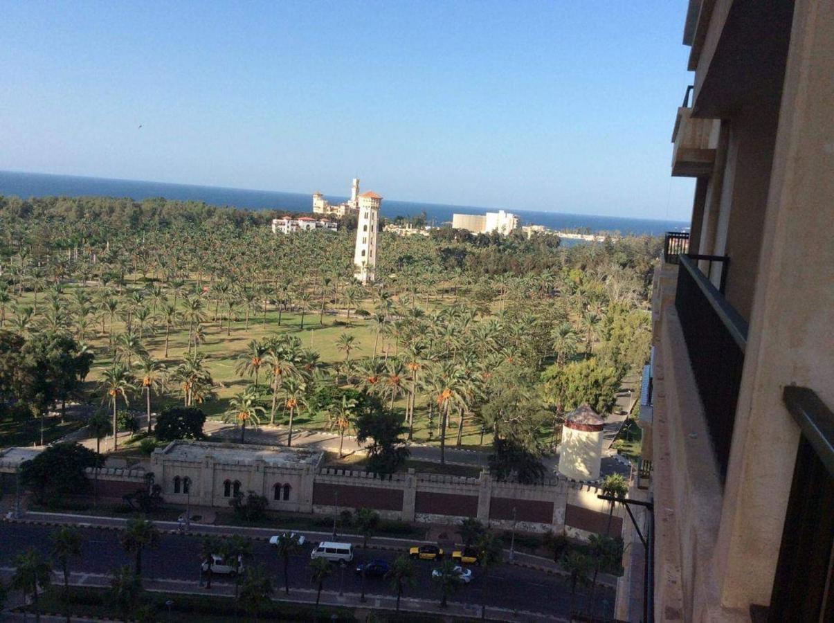 Sea & Garden View At Al-Muntazh Towers - إطلاله علي البحر و حدائق قصر المنتزه Daire İskenderiye Dış mekan fotoğraf