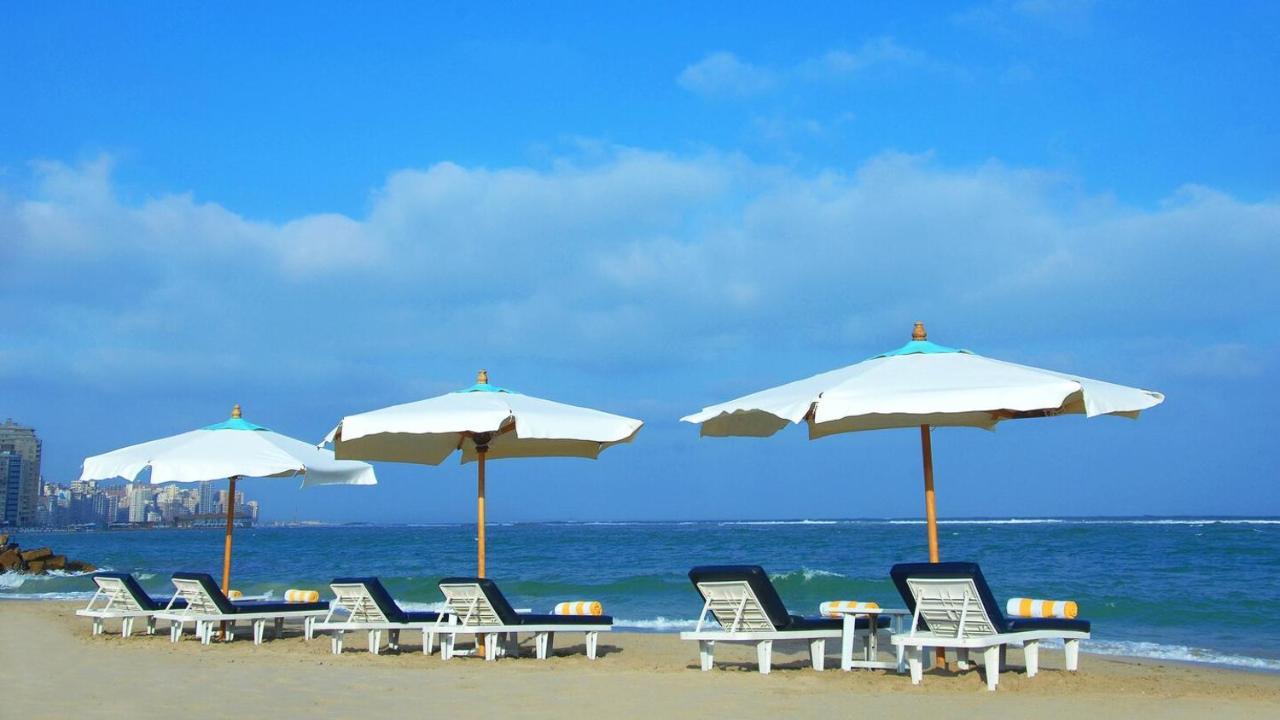 Sea & Garden View At Al-Muntazh Towers - إطلاله علي البحر و حدائق قصر المنتزه Daire İskenderiye Dış mekan fotoğraf