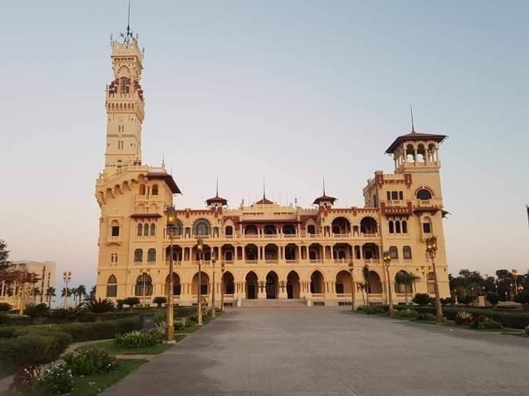 Sea & Garden View At Al-Muntazh Towers - إطلاله علي البحر و حدائق قصر المنتزه Daire İskenderiye Dış mekan fotoğraf